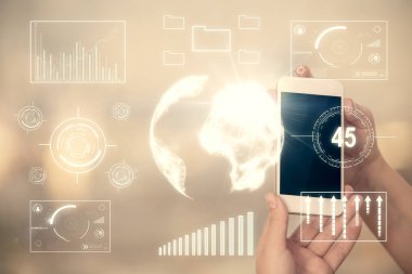 Ön x grafik çizimine çift pozlama hologram ve cep telefonu kullanan bir kadın. Borsa konsepti.