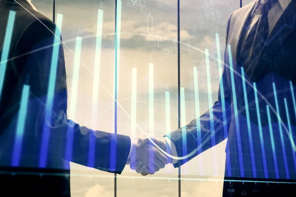 Doppelbelichtung des Hologramms von Devisengraphen und Händedruck zweier Männer. Börsenkonzept. — Stockfoto