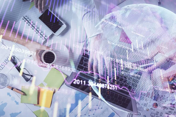 Multi exponering av män händer skriva över datorns tangentbord och forex graf hologram ritning. Högst upp. Begreppet finansmarknad. — Stockfoto