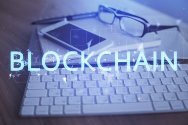 Blockchain temalı çizim ve cep telefonu arkaplanının çifte pozu. Şifreleme pazarı kavramı