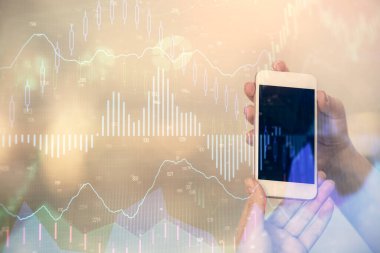 Ön x grafik çizimine çift pozlama hologram ve cep telefonu kullanan bir kadın. Borsa konsepti.