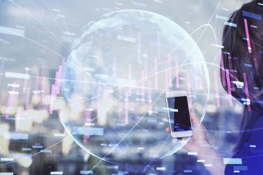 Ön x çizelgesine çift pozlama, hologram çizimi ve cep telefonu kullanan bir kadın. Borsa konsepti.