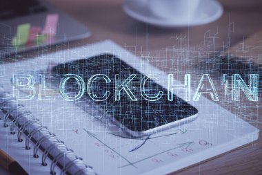 Blockchain temalı çizim ve cep telefonu arkaplanının çifte pozu. Şifreleme pazarı kavramı