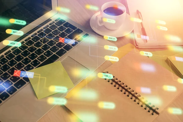 Multi exposure van technologie thema tekening en desktop met koffie en items op tafel achtergrond. Concept van dataonderzoek. — Stockfoto