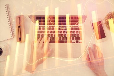 Bilgisayar ve ön x çizim hologramı üzerinde çalışan kadın elleri çift pozlama. Üst Manzara. Mali analiz kavramı.