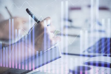 Ön x grafiğinin arka plan notları alan insanların üzerini çizerken çift pozlama. Mali analiz kavramı