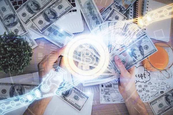 Multi exponering av blockchain tema rita hologram och USA dollar räkningar och manshänder. Affärsidé. — Stockfoto