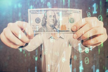 Teknolojinin iki katına çıkması hologram, dolar banknotları ve insan eli. Veri kavramı