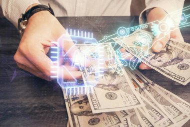 Teknolojinin iki katına çıkması hologram, dolar banknotları ve insan eli. Veri kavramı
