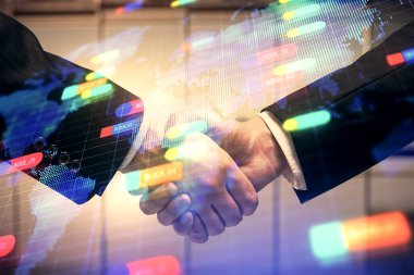 İki kişinin veri temalı hologramı ve el sıkışması. Bilişim endüstrisi konseptinde ortaklık.