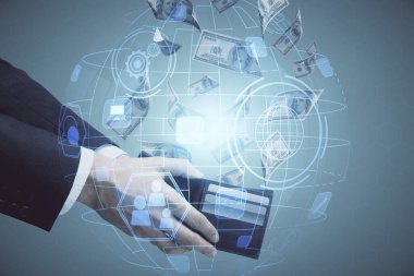 Sosyal ağ temasının çoklu pozlandırılması hologram, Amerikan dolarları ve insan eli.