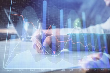 Ön x çizelgesinin arka plan notları alan insanların üzerini çizerken çift pozlama. Mali analiz kavramı