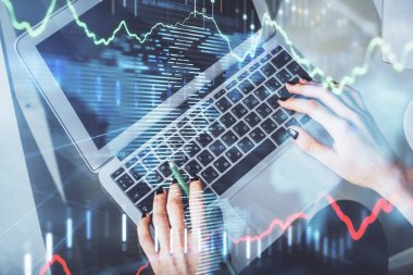 Bilgisayar ve ön x çizim hologramı üzerinde çalışan kadın elleri çift pozlama. Üst Manzara. Mali analiz kavramı.