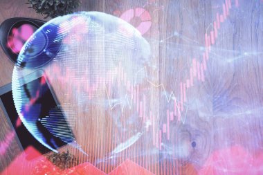 Masaüstü üzerinde telefon ile iş temalı hologramın çifte pozlandırılması. Üst Manzara. Mobil uluslararası ticaret bağlantısı kavramı.