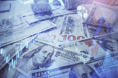 Forx grafiğinin çok sayıda görüntüsü bize dolar banknotları arka planında görünüyor. Finansal başarı piyasası kavramı.