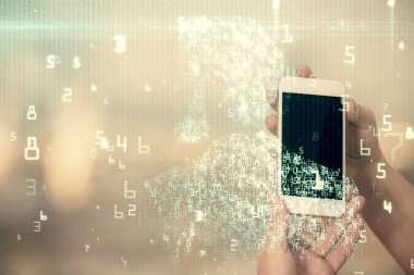 Teknolojiye çifte maruz kalma, hologram ve cep telefonu kullanan bir kadın..