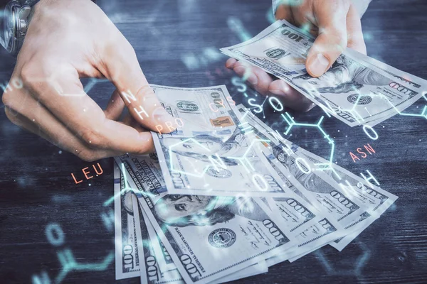 Multi exposure van Formules tekenen hologram en Amerikaanse dollars biljetten en man handen. Onderwijs — Stockfoto