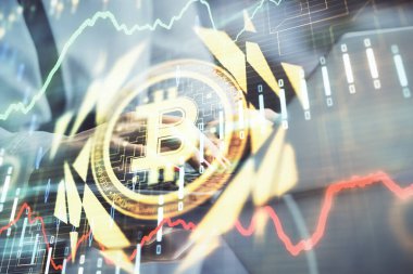 Bilgisayarda ve kripto piyasa temalı hologram çizimlerinde kadın elinin çifte pozu. Engelleme zinciri kavramı.