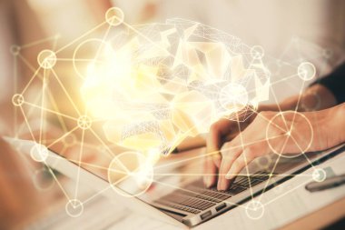 Bilgisayar ve beyin hologramı çizimleri üzerinde çalışan kadın elleri çift pozlama. Ai kavramı.