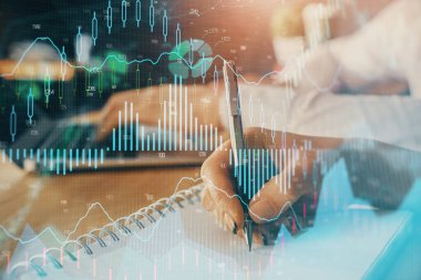 Ön x çizelgesinin arka plan notları alan insanların üzerini çizerken çift pozlama. Mali analiz kavramı