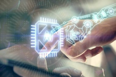 Erkeklerin el ele tutuşmaları ve dijital bir cihaz ve veri temalı çizimler kullanmaları. Yenilik kavramı.