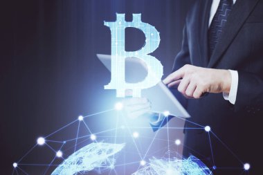 Bir adamın elini tutarken ve telefon ve kripto para birimi engelleme teması kullanırken çift pozlama.