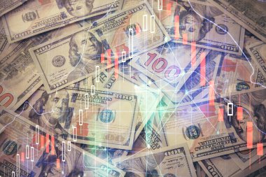 Forx grafiğinin çok sayıda görüntüsü bize dolar banknotları arka planında görünüyor. Finansal başarı piyasası kavramı.