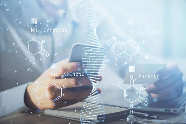 携帯電話やDnaの図面を保持し 使用して人の手の二重露出 医学教育の概念 — ストック写真