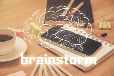 Cep telefonunun arka planında iki kat yaratıcı çizim var. Başlangıç kavramı