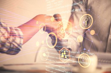 İki kişinin veri temalı hologramı ve el sıkışması. Bilişim endüstrisi konseptinde ortaklık.