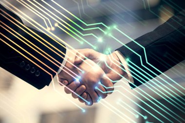 İki kişinin veri temalı hologramı ve el sıkışması. Bilişim endüstrisi konseptinde ortaklık.