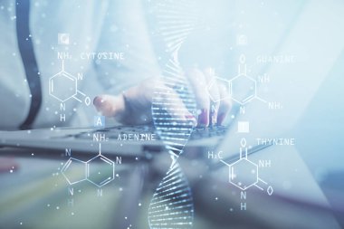 Bilgisayarda yazı yazan ve DNA hologramı çizen bir kadının ellerine iki kez maruz kalmış. Tıp eğitimi kavramı.