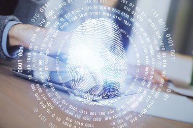 Çift parmak izi hologramı ve kadın ve erkeğin birlikte çalışıp mobil bir cihaz kullanması. Güvenlik kavramı