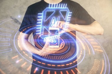 Bir adamın elini tutarken ve dijital bir cihaz ve veri temalı hologram çizimi kullanırken çift pozlama. Teknoloji konsepti.