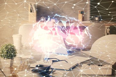 Beyin çizimine ve ofis içi arka planına çifte maruz kalma. Veri teknolojisi kavramı.