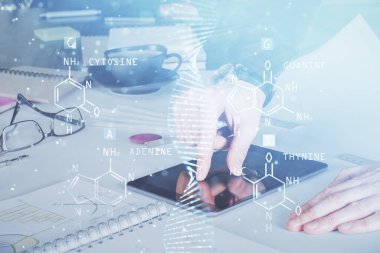 Bir adamın elini tutarken ve bir telefon ve DNA çizimi kullanırken iki kez görüntülenmiş. Tıp eğitimi kavramı.