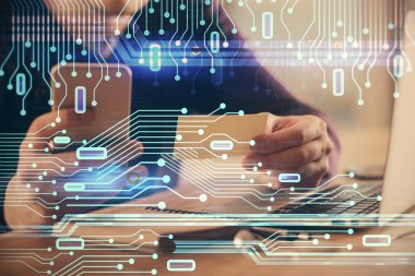 Dijital bir cihaz ve veri temalı çizim kullanan bir adamın el ele tutuşması. Yenilik kavramı.