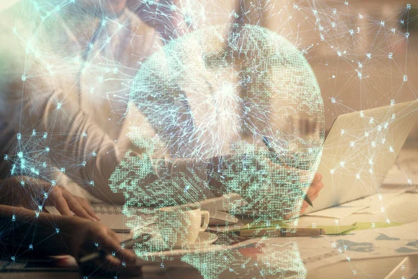 남자와 여자가 일하고 그램을 그리는 노출입니다 지능적 브레인스토밍 컴퓨터 — 스톡 사진