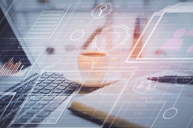 Teknoloji temalı çizimlere ve masaüstüne kahve ve masa arkasında eşyalar ile çifte pozlama. Veri araştırması kavramı.