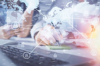 Kadın ve erkeğin birlikte çalıştığı çifte pozlama ve sosyal ağ temalı hologram çizimi. İnsanlar konsepte bağlanır. Bilgisayar arkaplanı.