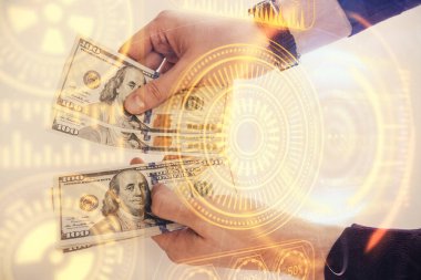 Teknolojinin hologramı, Amerikan dolarları ve insan eli çizimleri. Teknoloji konsepti.