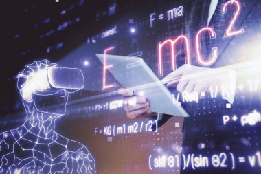 Bir adamın elini tutarken ve telefon ve formüller çizerken iki kez görüntülenmiş. Eğitim kavramı.