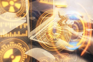 Bilgisayar ve teknoloji temalı çizimlerde kadın elinin çifte pozlanması. Yüksek Teknoloji kavramı.