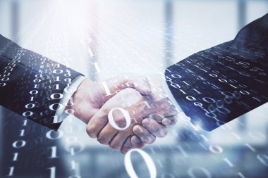 İki kişinin veri temalı hologramı ve el sıkışması. Bilişim endüstrisi konseptinde ortaklık.