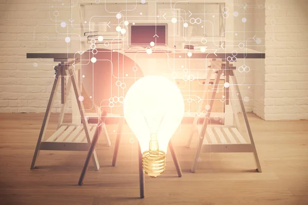 電球とオフィスの内部背景の二重露光 アイデアの概念 — ストック写真