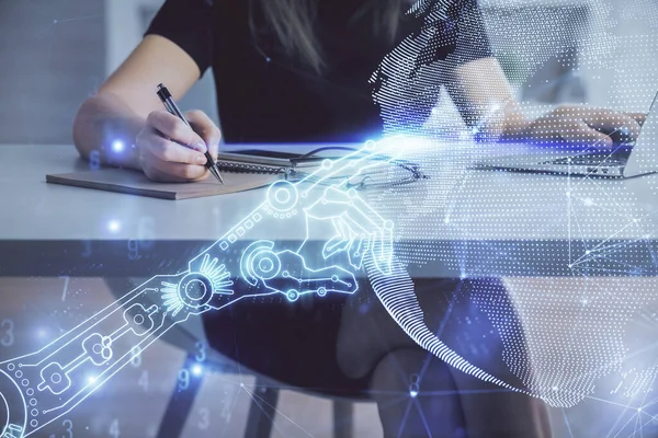 Doppia Esposizione Delle Mani Della Donna Digitando Sul Disegno Tema — Foto Stock