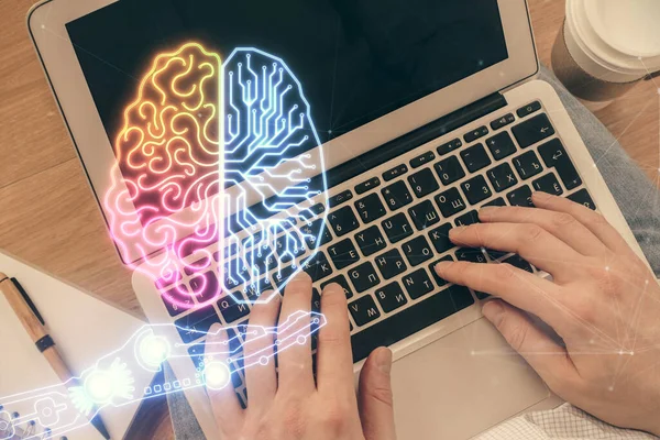 Doppelbelichtung Der Hände Beim Tippen Über Computertastatur Und Gehirn Hologramm — Stockfoto