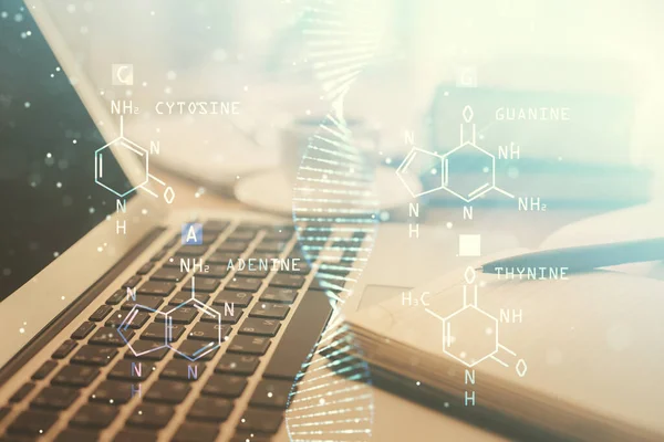 Dna 드로잉 데스크 커피와 테이블 물품을 노출시키는 것이죠 교육의 — 스톡 사진