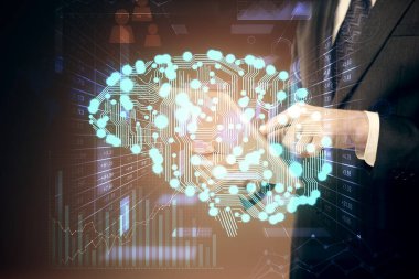 Bir adamın elini tutarken ve dijital bir cihaz ve beyin hologramı çizerken çift pozlama. Veri kavramı.