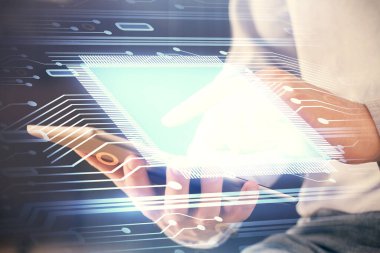 Dijital bir cihaz ve veri temalı çizim kullanan bir adamın el ele tutuşması. Yenilik kavramı.